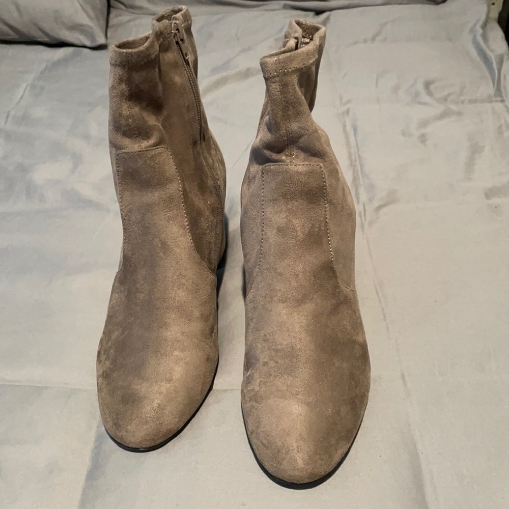 UNISA Bootie | Size 11